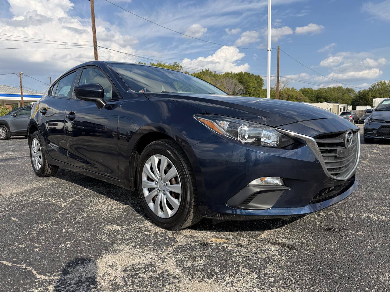 Used 2016 MAZDA MAZDA3 i Sport FWD image 4