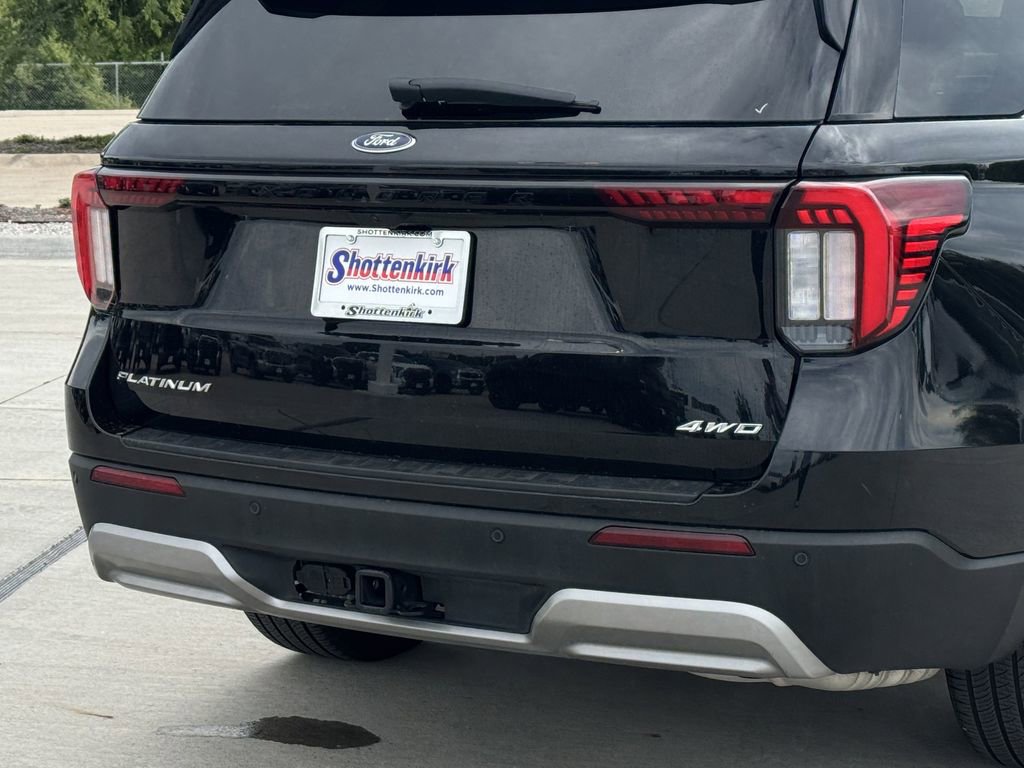 Used 2025 Ford Explorer Platinum w/ LUX Leather Package image 6