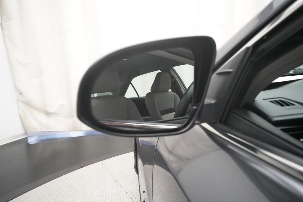 Used 2014 Toyota Camry LE FWD image 24