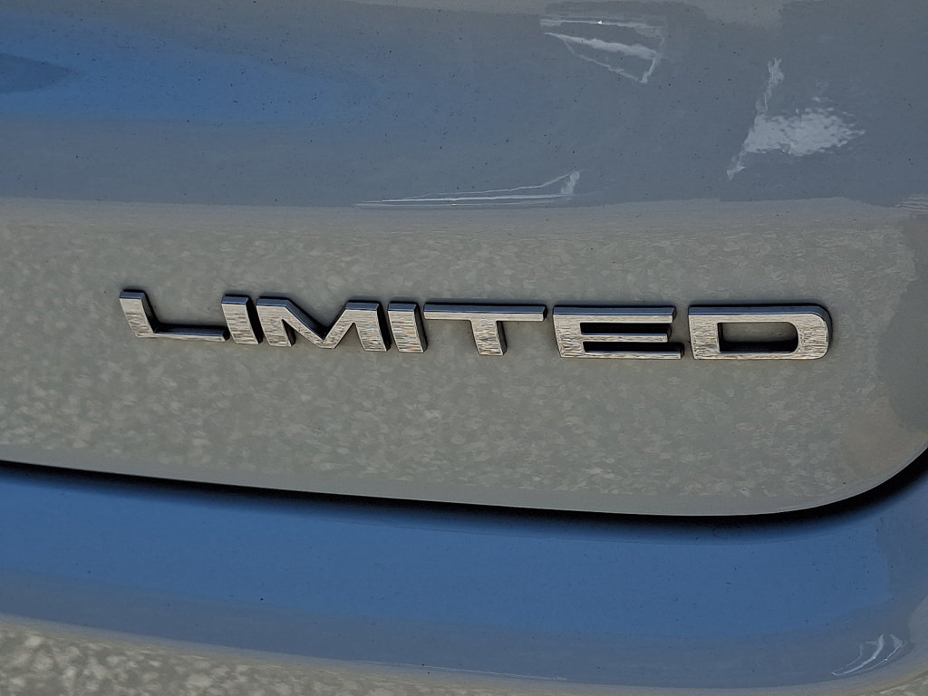 Used 2025 Jeep Compass Limited AWD/4WD image 16