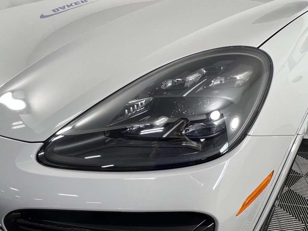 Used 2021 Porsche Cayenne Turbo AWD/4WD image 35