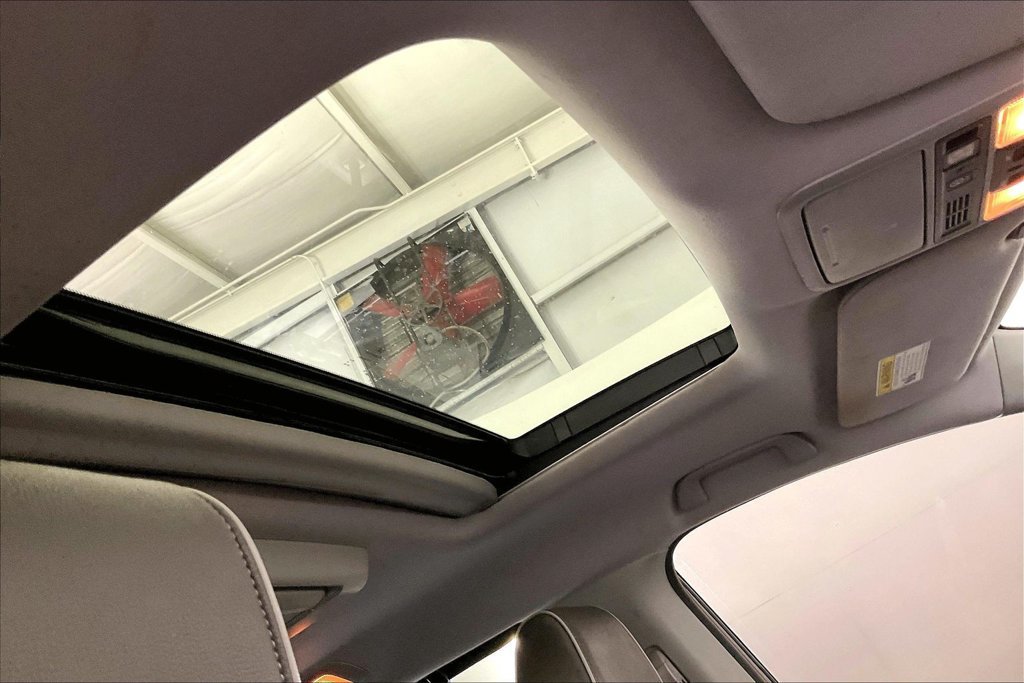 Used 2022 Honda Odyssey Elite image 19