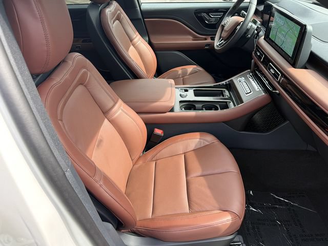 New 2026 Lincoln Aviator Reserve w/ Jet Appearance Package AWD/4WD image 14