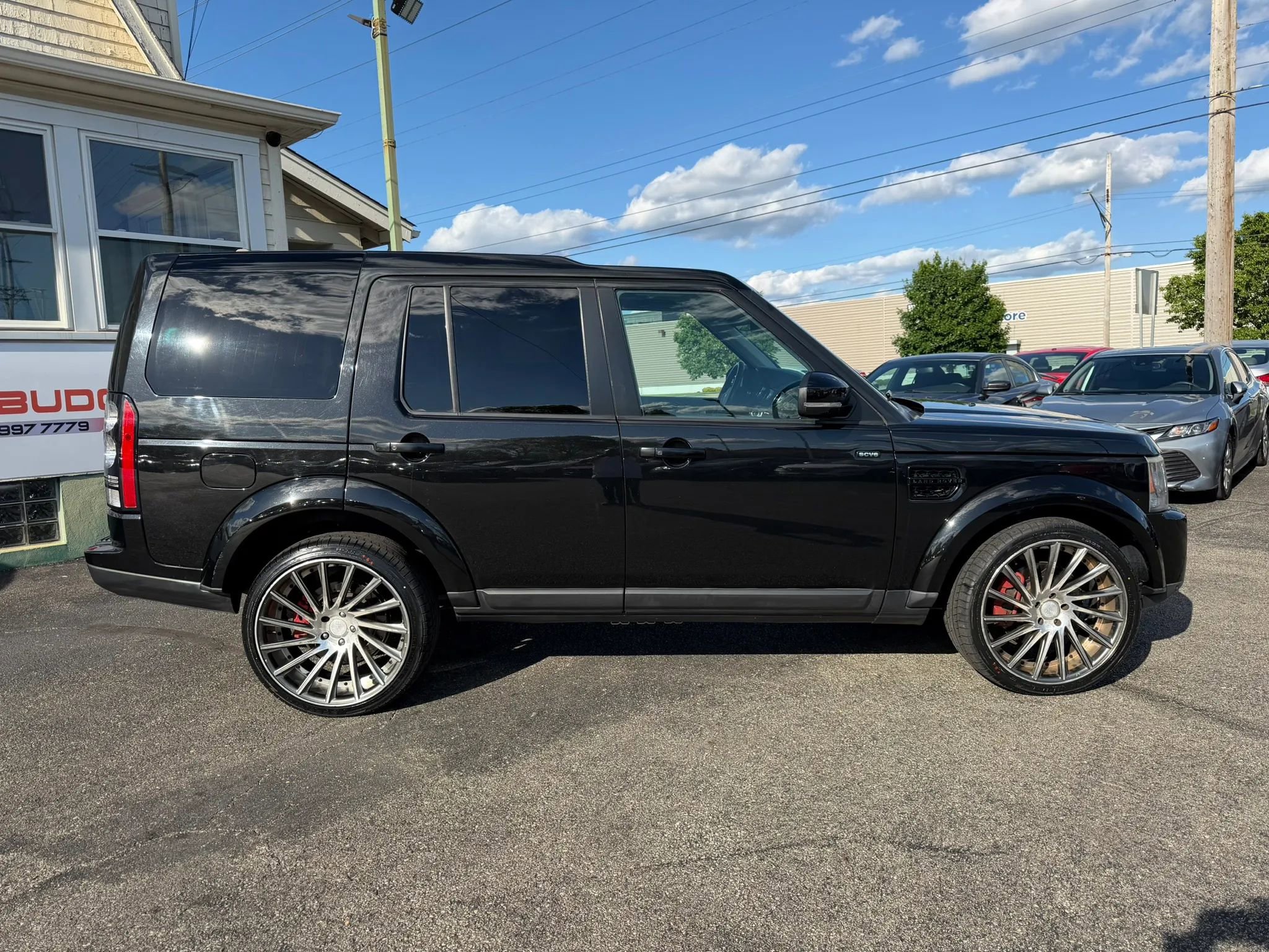 Used 2016 Land Rover LR4 HSE Silver Edition AWD/4WD image 6