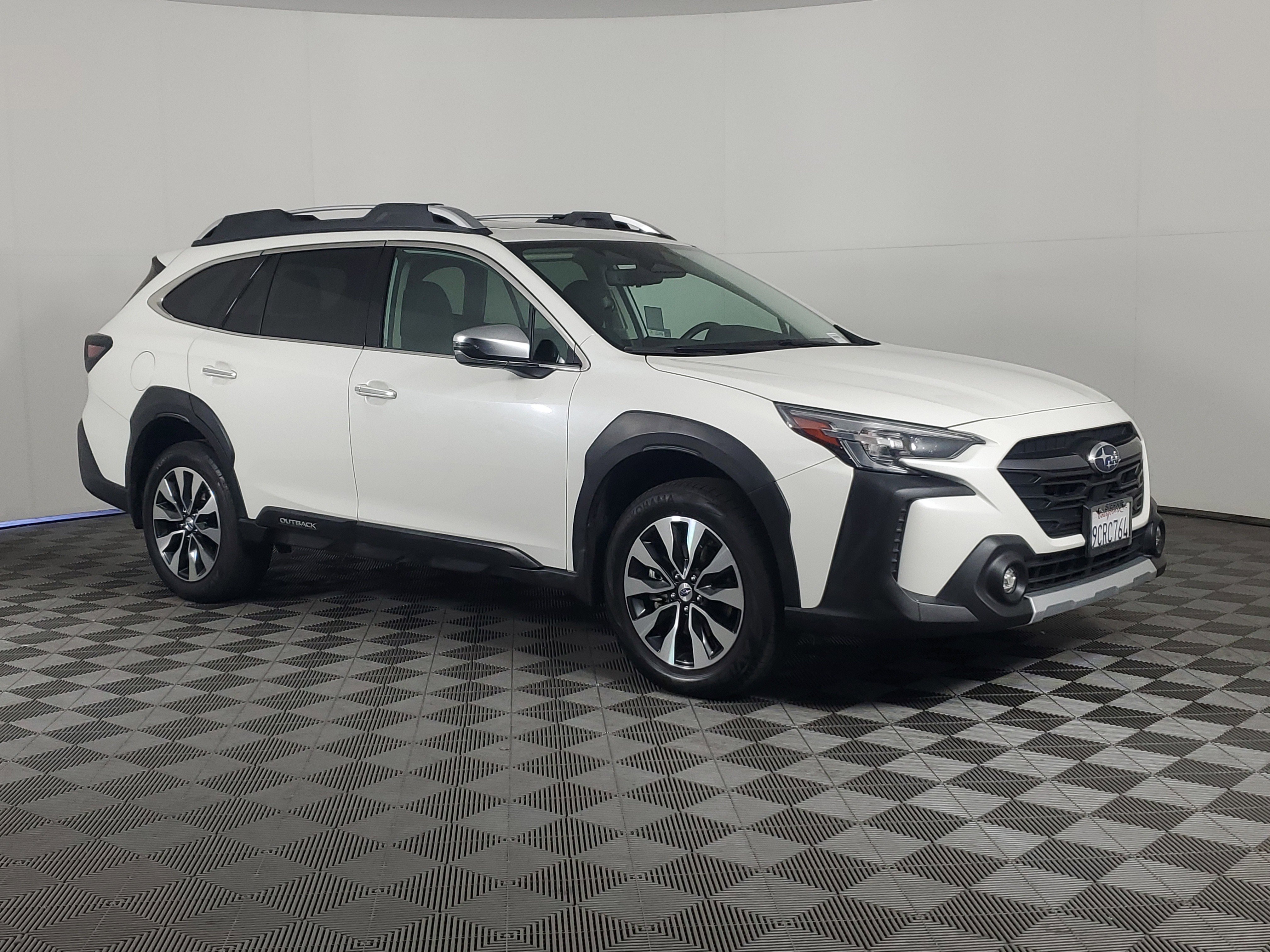 Used 2023 Subaru Outback Touring w/ Tech Package 2 image 2