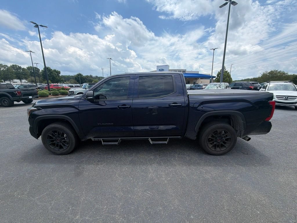 Used 2025 Toyota Tundra SR5 w/ SR5 Premium Package AWD/4WD image 11