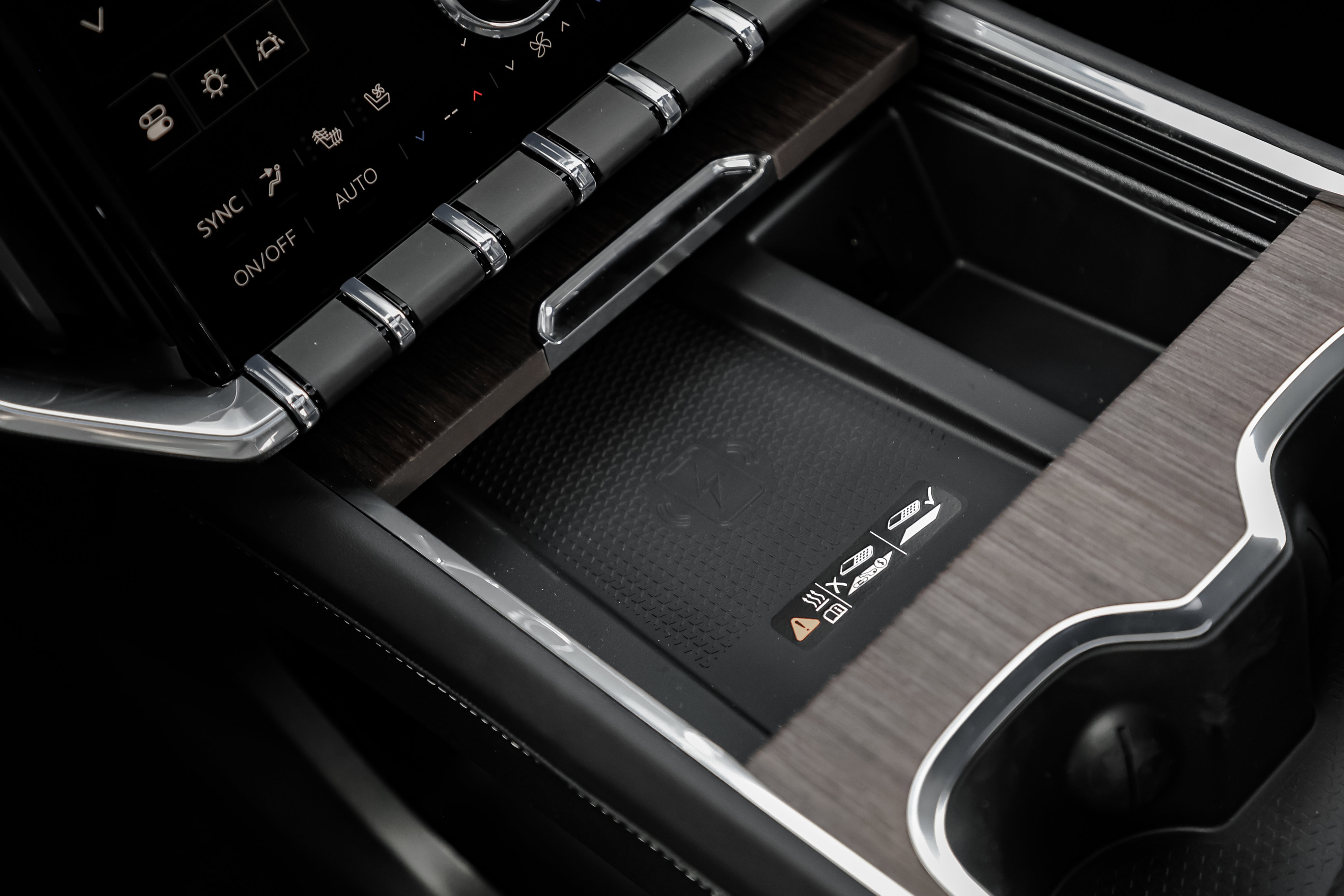 New 2026 GMC Acadia Denali w/ Super Cruise Package image 32