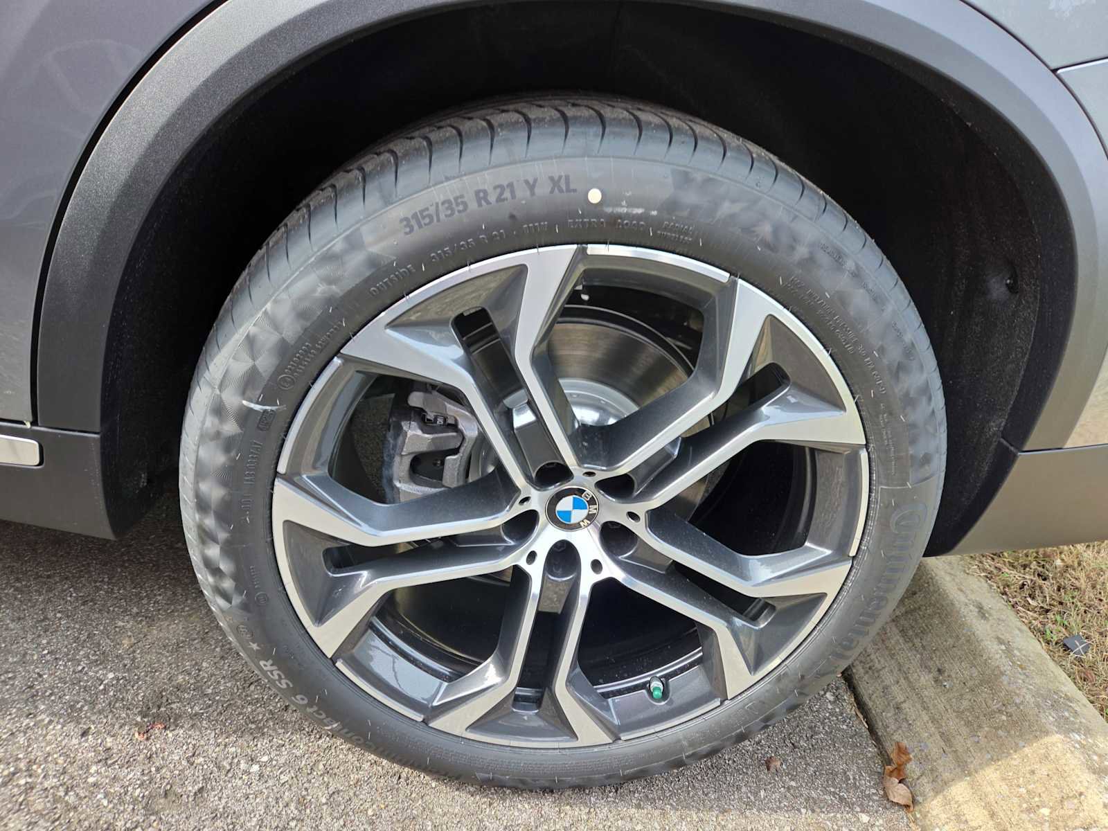 New 2026 BMW X5 xDrive40i w/ Premium Package image 7