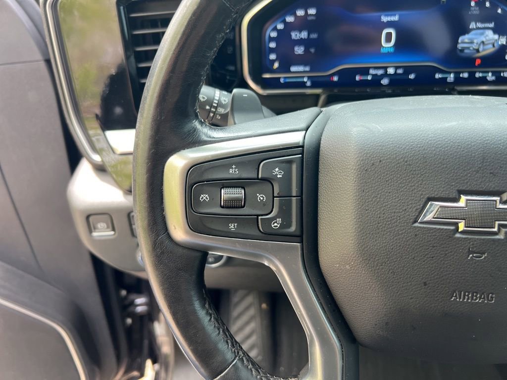 Used 2023 Chevrolet Silverado 1500 RST AWD/4WD image 16