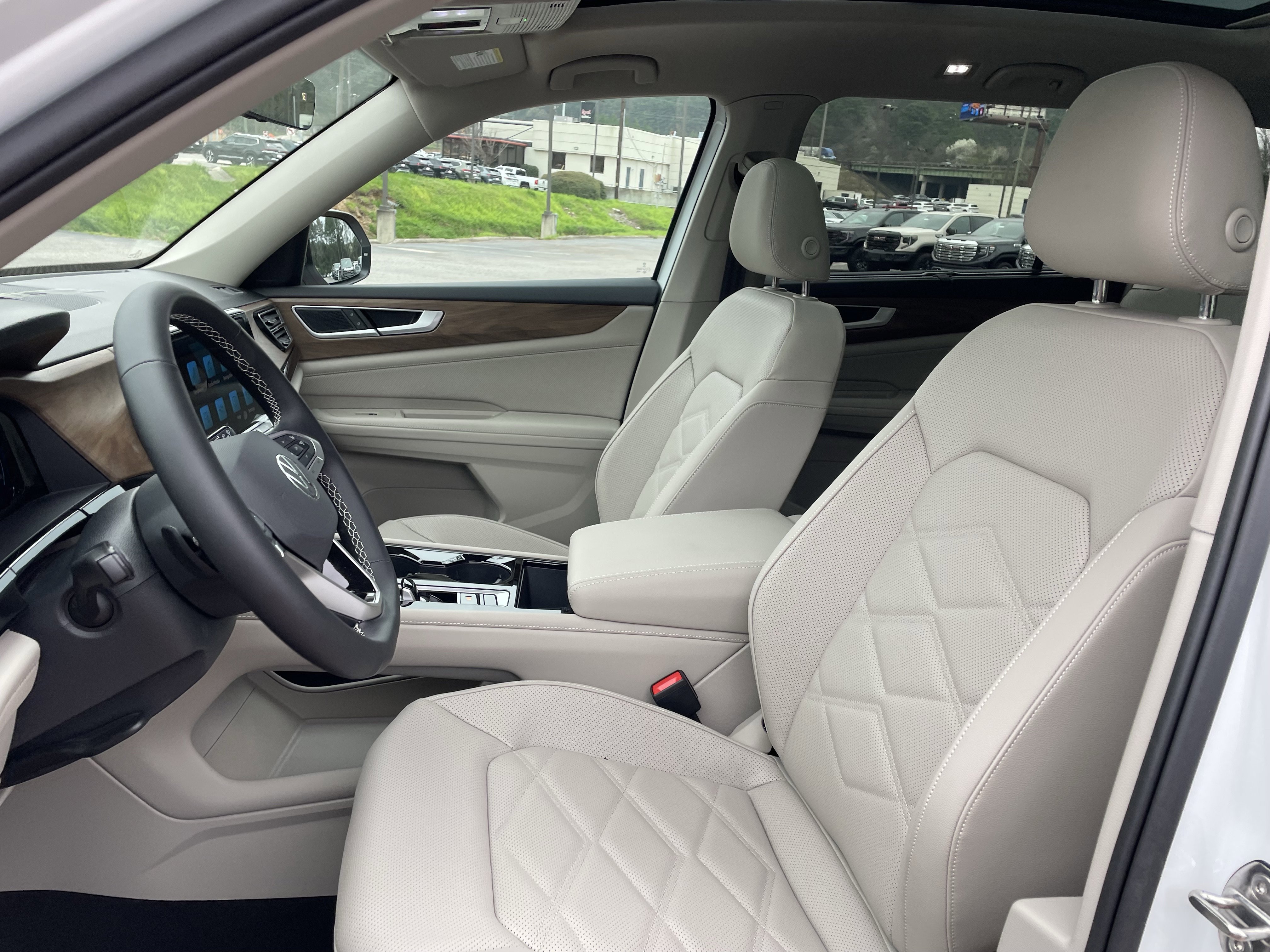 New 2026 Volkswagen Atlas SE image 15