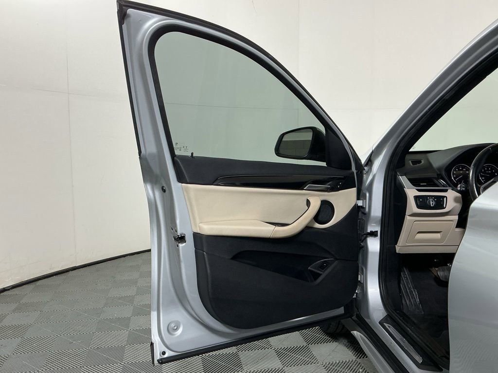 Used 2019 BMW X1 xDrive28i w/ Convenience Package AWD/4WD image 19