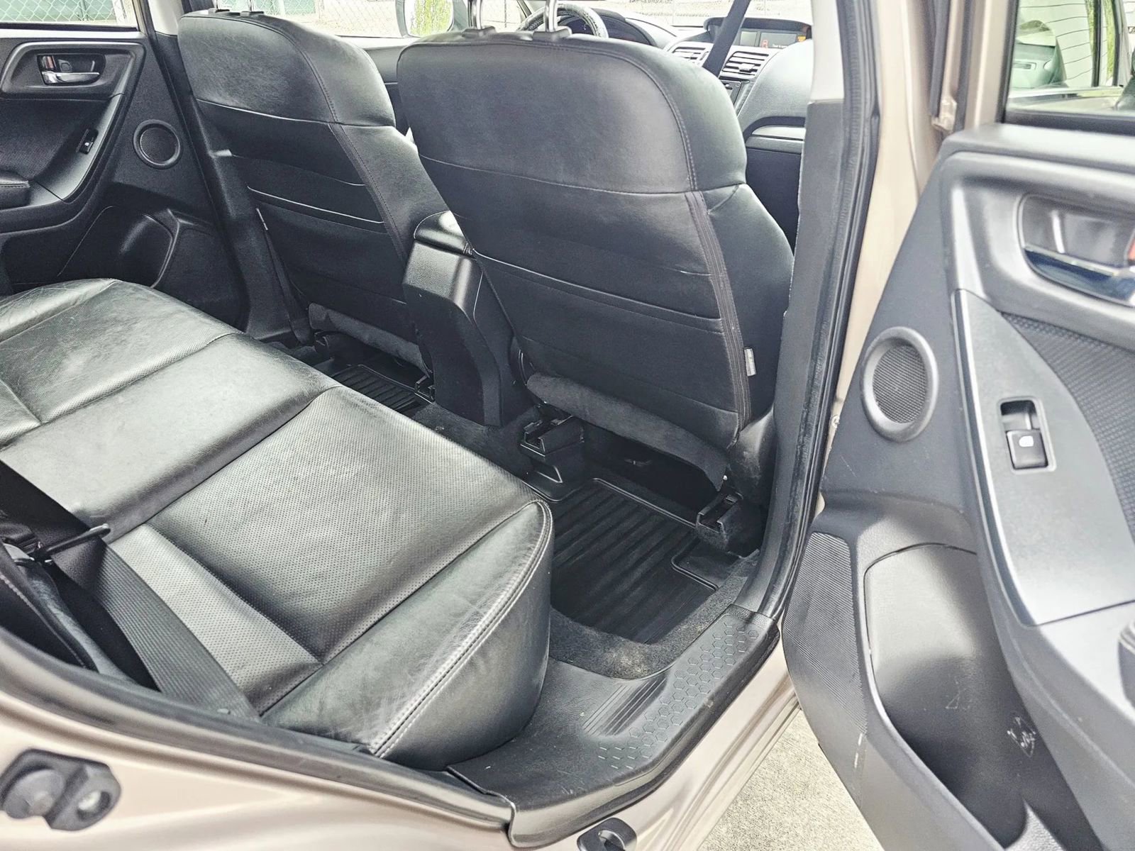 Used 2015 Subaru Forester 2.5i Limited image 12