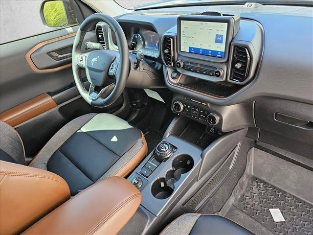 Used 2024 Ford Bronco Sport Outer Banks w/ Tech Package AWD/4WD image 11