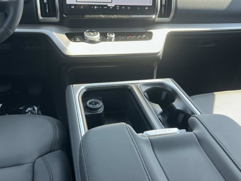 New 2026 Ford Expedition Active RWD image 22