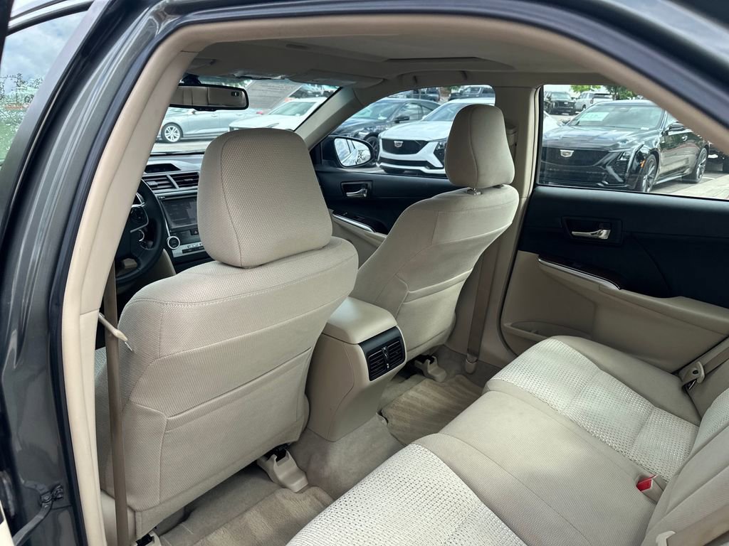 Used 2014 Toyota Camry XLE w/ Convenience Package FWD image 19