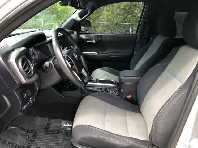Used 2021 Toyota Tacoma TRD Off-Road w/ Technology Package AWD/4WD image 11