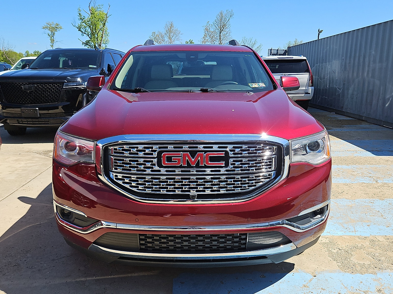 Used 2017 GMC Acadia Denali w/ Technology Package AWD/4WD image 3