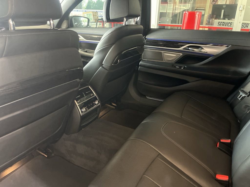 Used 2021 BMW 740i w/ M Sport Package image 42