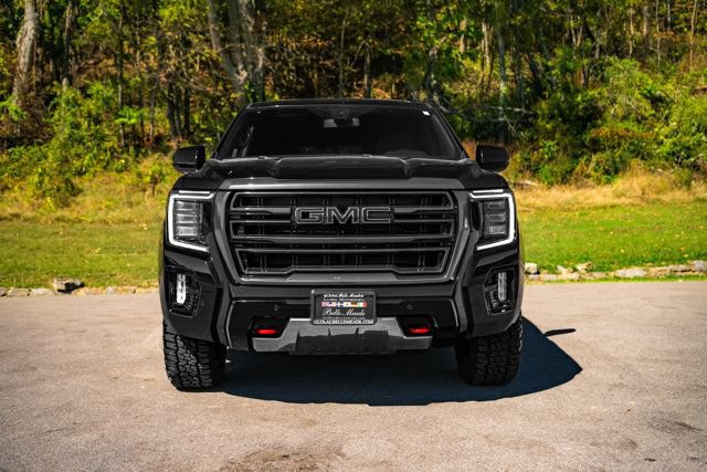 Used 2022 GMC Yukon AT4 AWD/4WD image 3