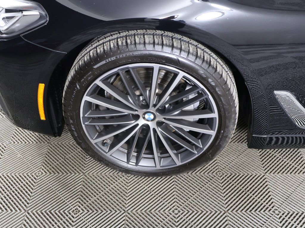 Used 2022 BMW 530i xDrive w/ M Sport Package image 20