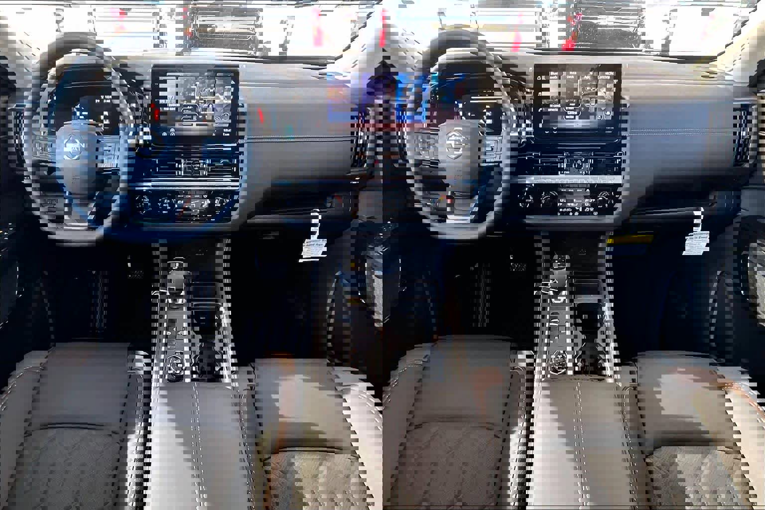 New 2026 Nissan Pathfinder Platinum image 5