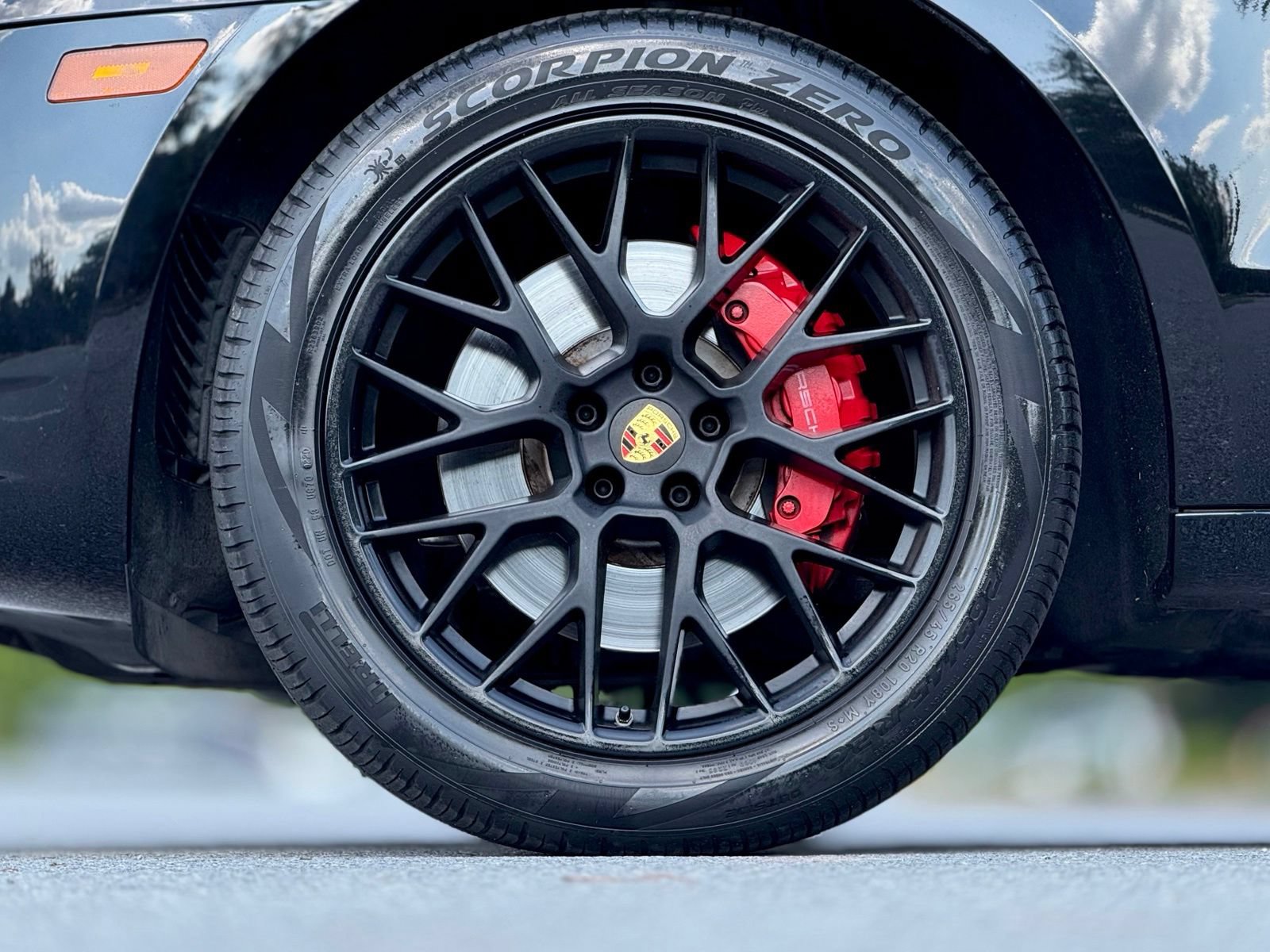 Used 2017 Porsche Macan GTS AWD/4WD image 18