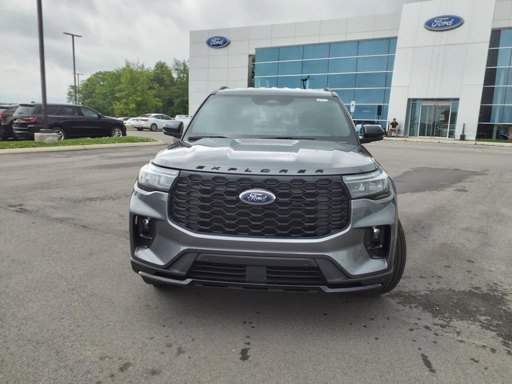 New 2025 Ford Explorer ST-Line w/ Premium Package image 8