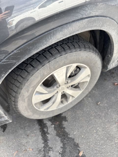 Used 2024 Subaru Ascent Premium w/ Convenience Package image 15