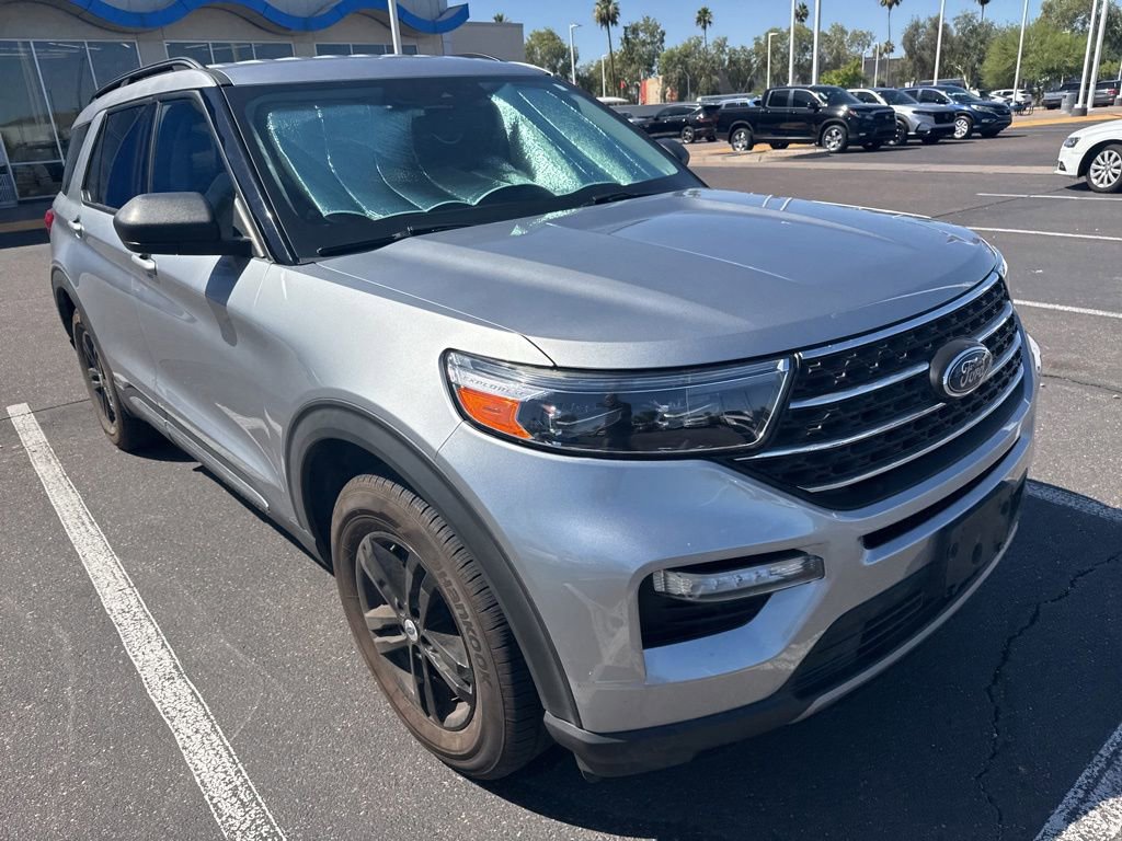 Used 2022 Ford Explorer XLT w/ Equipment Group 202A RWD image 3