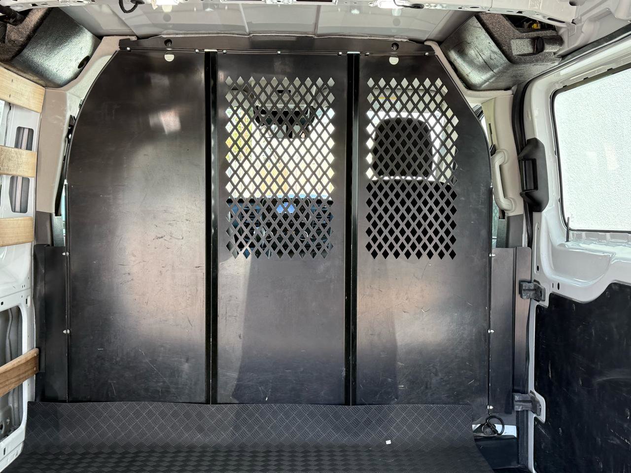 Used 2024 Ford Transit 250 Low Roof AWD w/ Exterior Upgrade Package image 9
