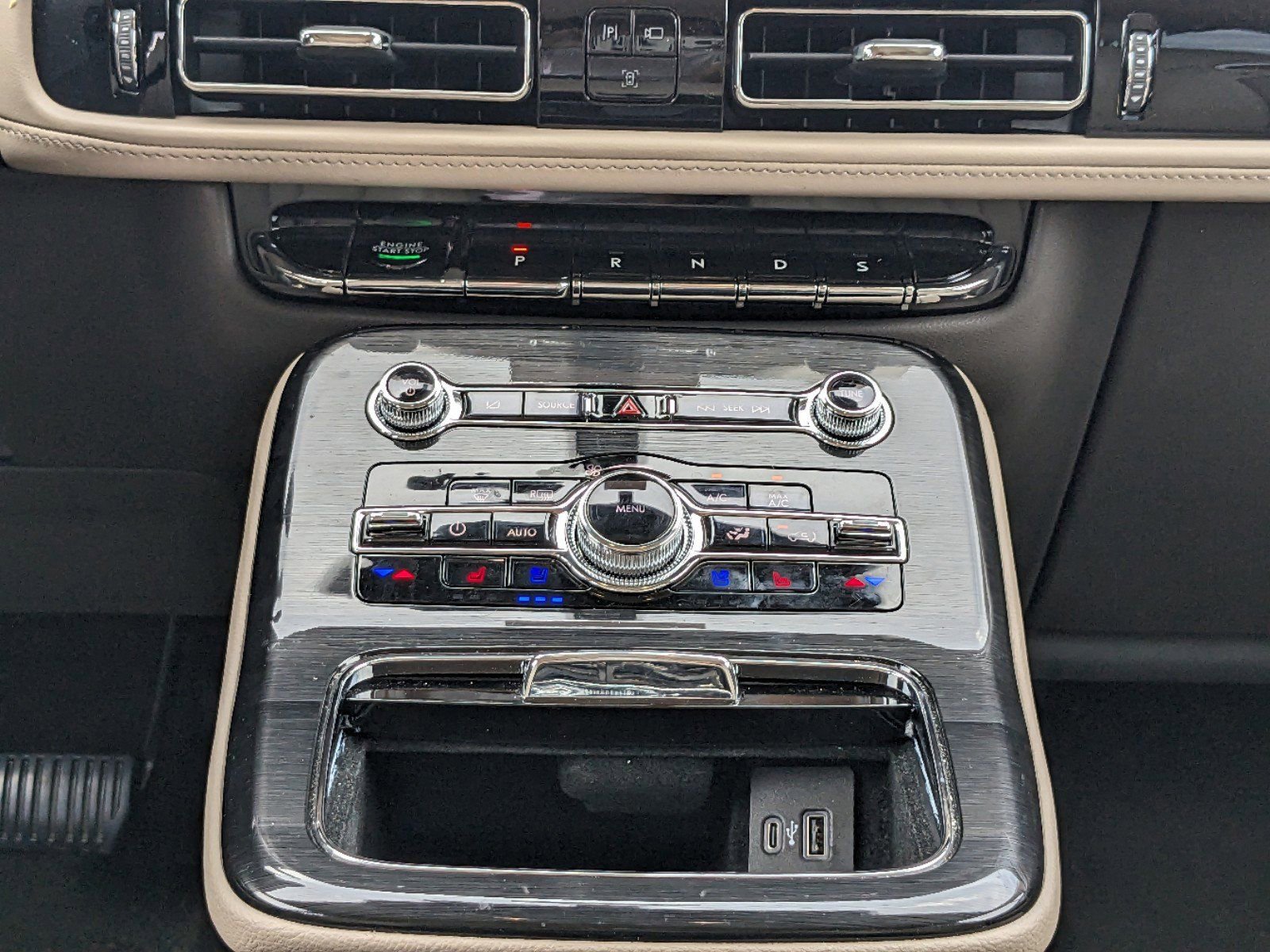 Certified 2023 Lincoln Nautilus Reserve w/ Equipment Group 202A image 21