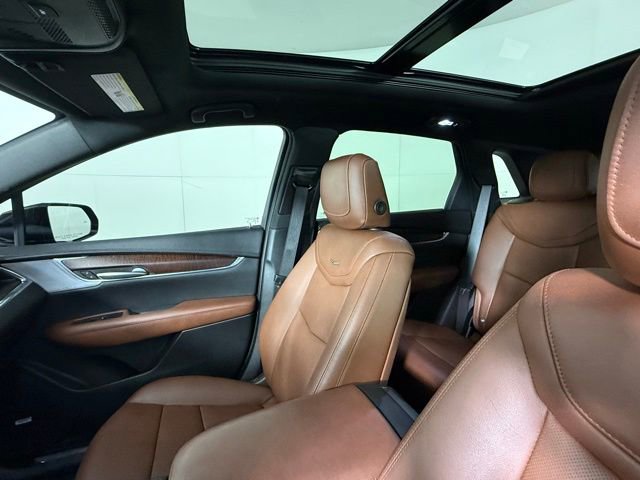 Certified 2023 Cadillac XT5 Premium Luxury w/ Technology Package FWD image 17