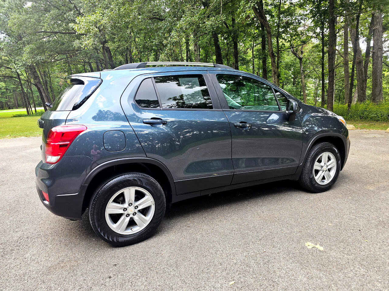 Used 2021 Chevrolet Trax LT w/ Driver Confidence Package image 5