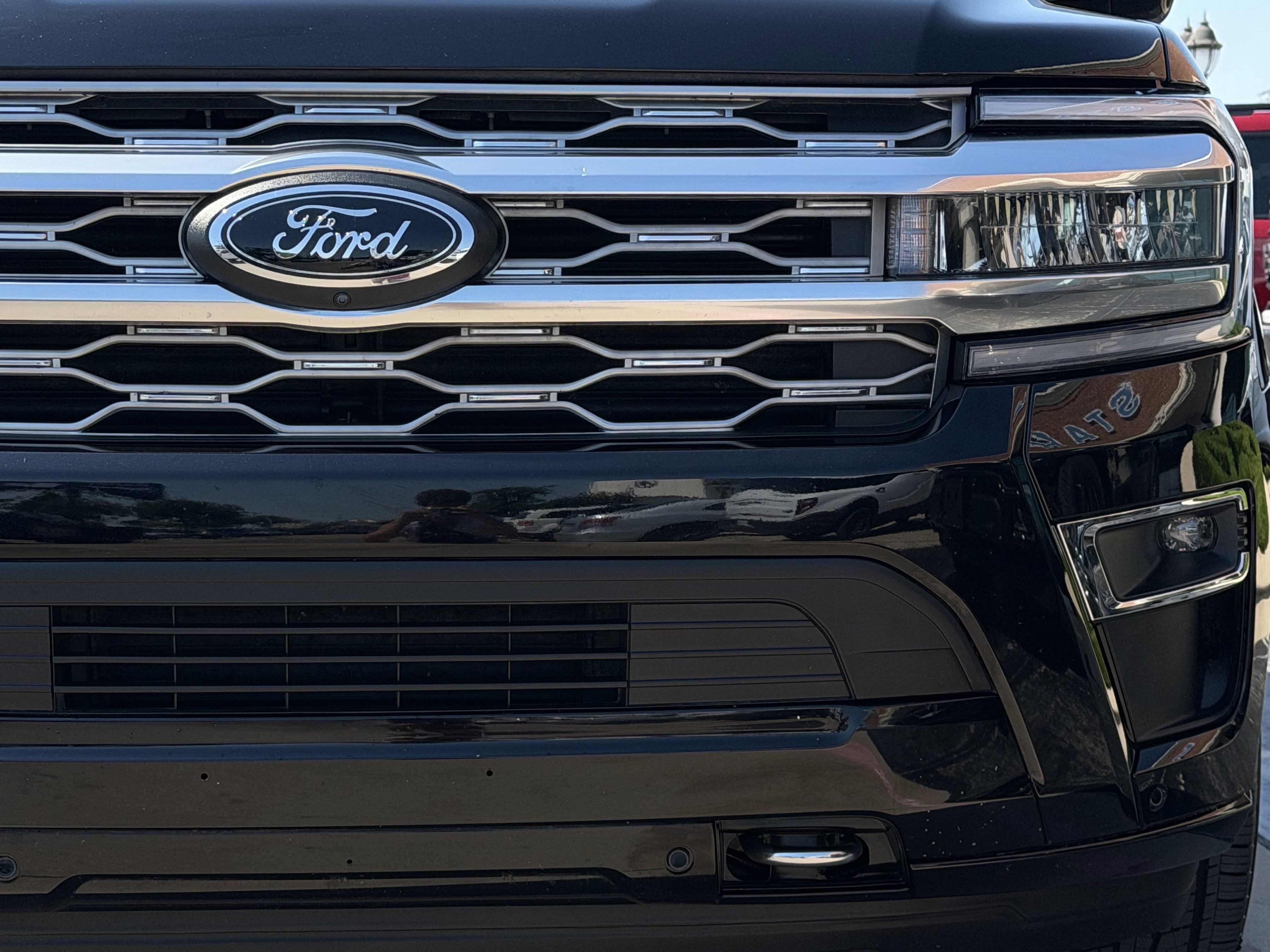 Certified 2024 Ford Expedition Max Platinum AWD/4WD image 9