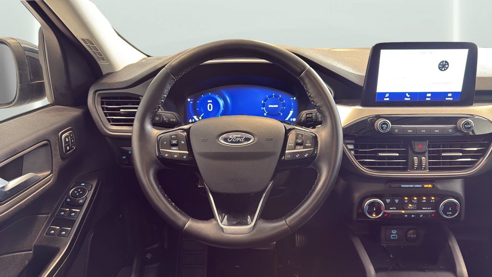 Used 2022 Ford Escape SEL w/ Technology Package FWD image 14