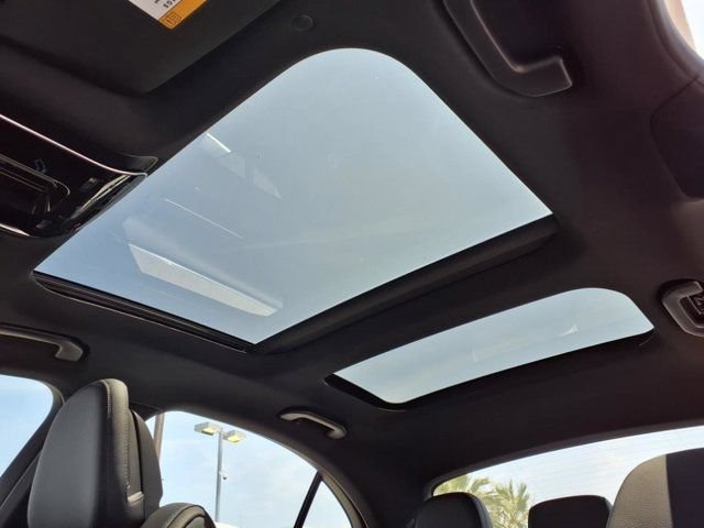 New 2025 Mercedes-Benz C 300 4MATIC Sedan image 15