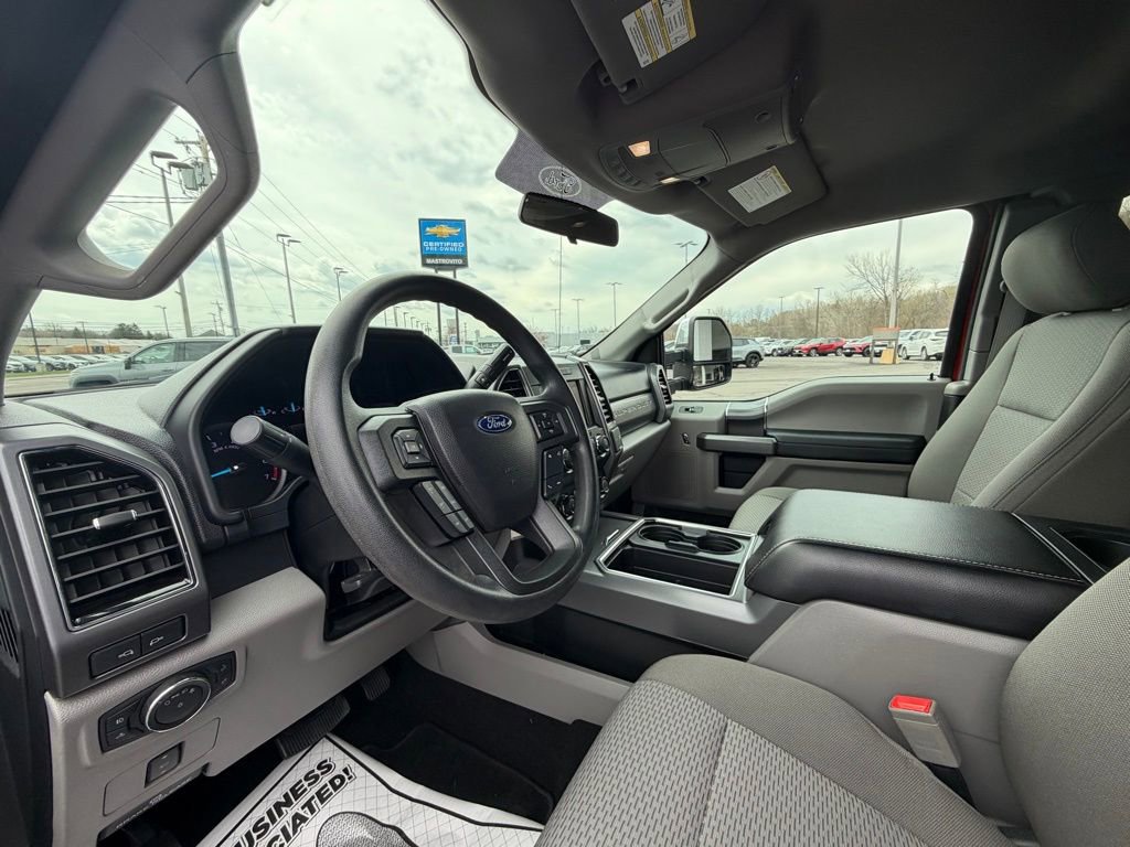 Used 2019 Ford F250 XLT w/ XLT Premium Package image 11