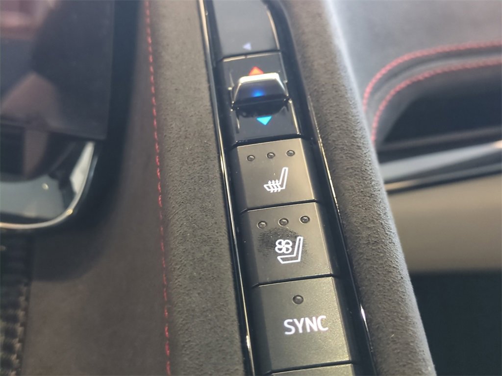 Used 2023 Chevrolet Corvette Stingray w/ Z51 Performance Package image 26