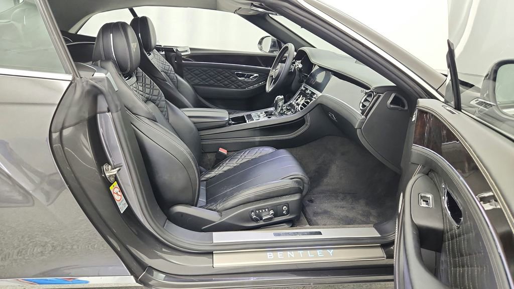 Used 2020 Bentley Continental GT image 26