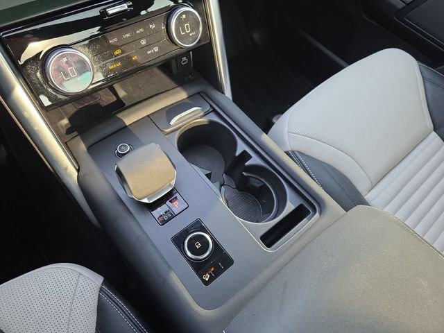 Certified 2021 Land Rover Discovery S R-Dynamic AWD/4WD image 29