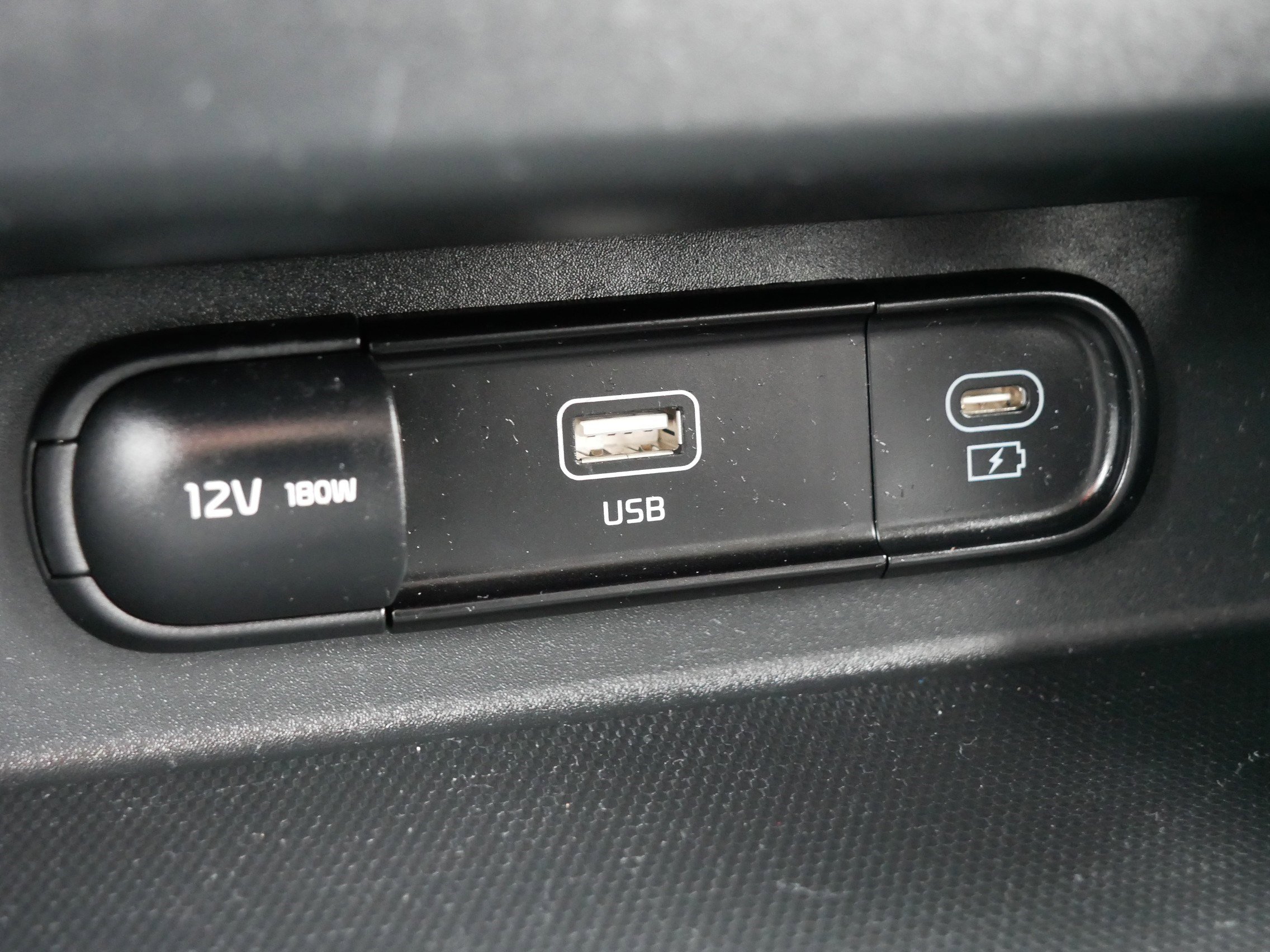 Certified 2025 Kia Seltos X-Line image 33