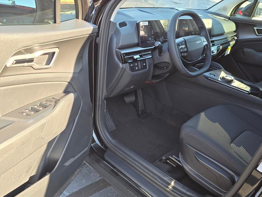 New 2026 Kia Sportage LX image 9