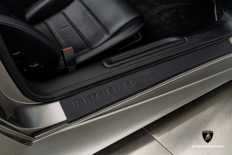 Used 2006 Lamborghini Murcielago Roadster image 51