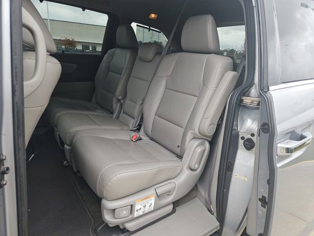 Used 2016 Honda Odyssey Touring Elite image 25