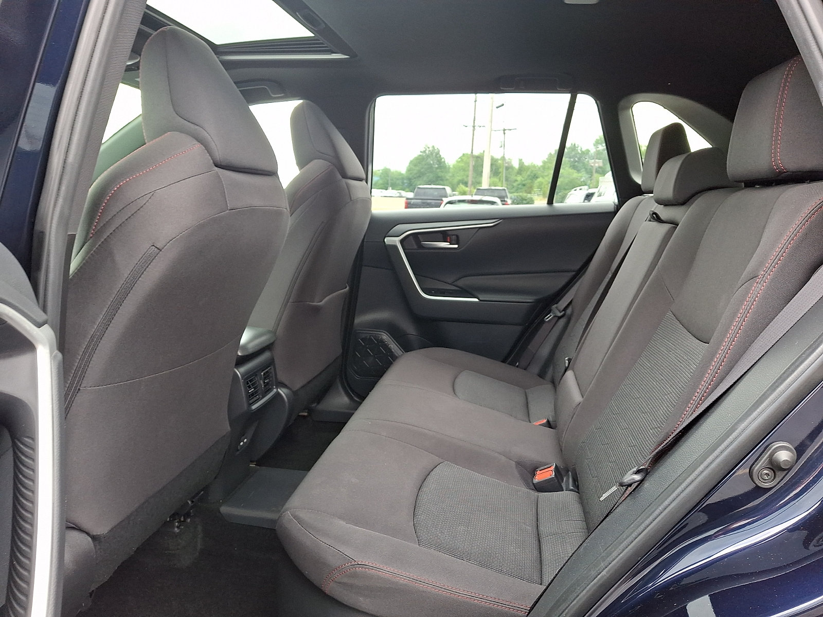 Used 2024 Toyota RAV4 SE w/ Weather & Moonroof Package AWD/4WD image 10