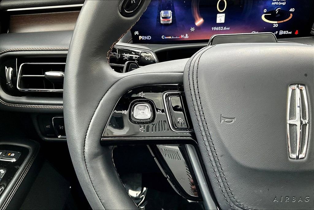 Used 2025 Lincoln Aviator Reserve w/ Jet Appearance Package image 17