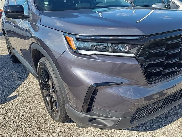 Used 2025 Honda Pilot Black Edition image 27