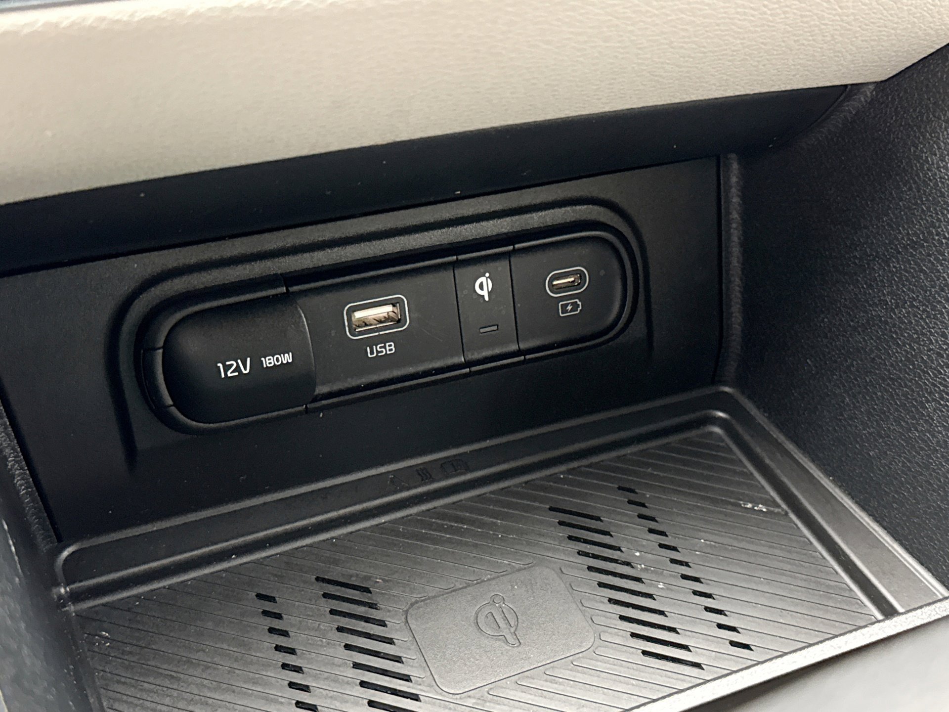 Used 2023 Kia Sportage EX image 17