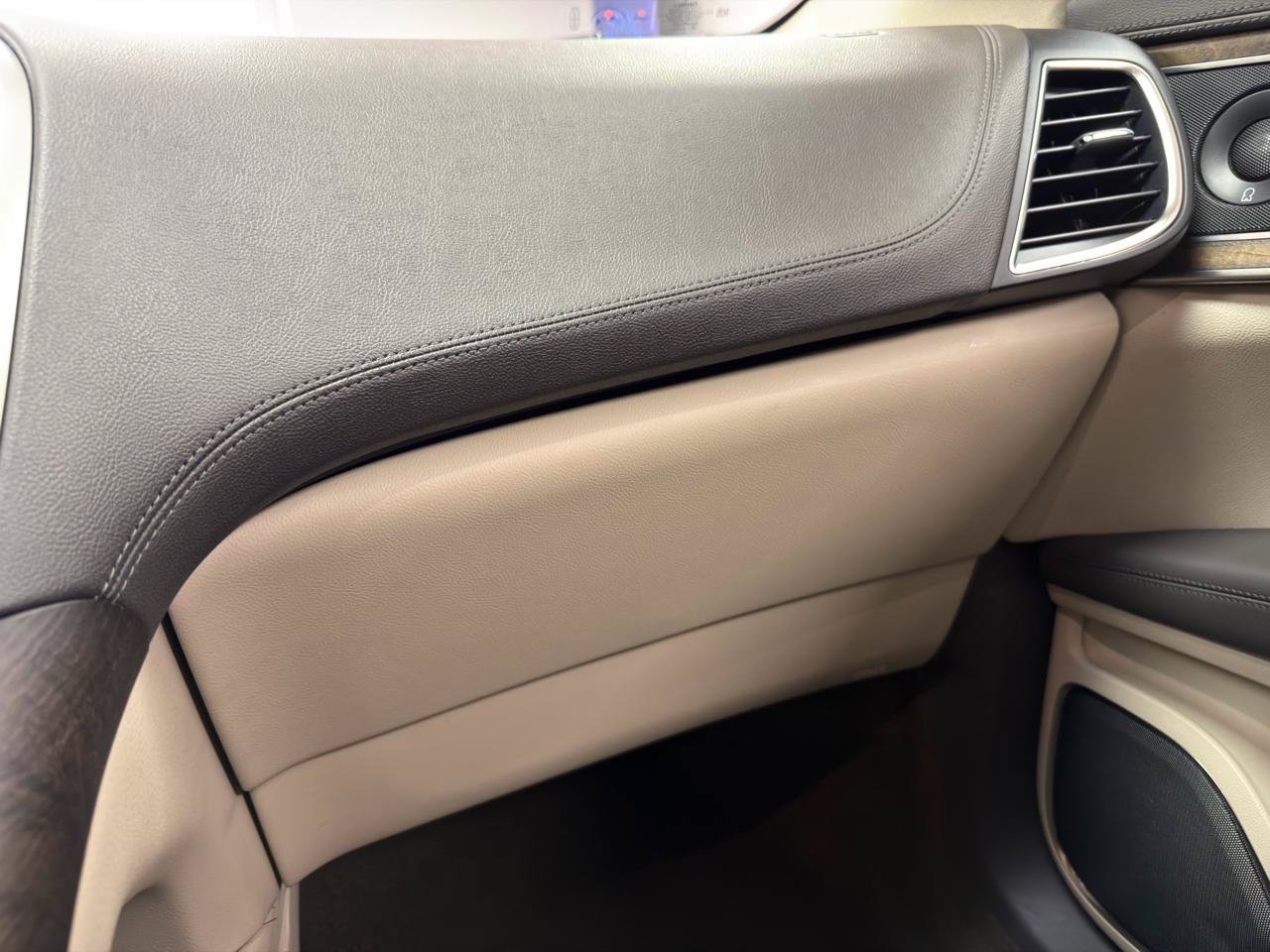 Used 2019 Lincoln Nautilus Reserve AWD/4WD image 23