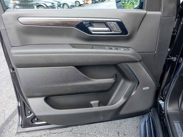 New 2027 Chevrolet Tahoe Premier w/ Sun And Tow Package AWD/4WD image 13
